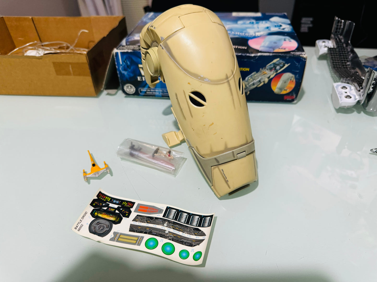 .Geekienda - Star Wars micro machines - droide de batalla / federación del tratado / nave de control de droides