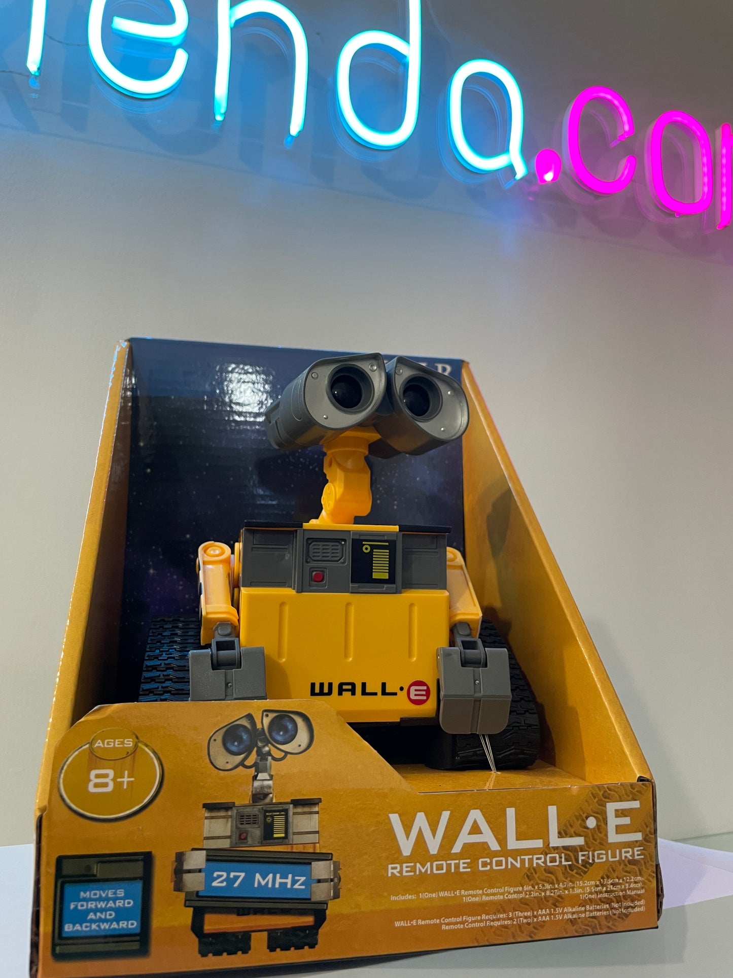Geekienda - figura wall-e a control remoto -Disney Pixar programas infantiles