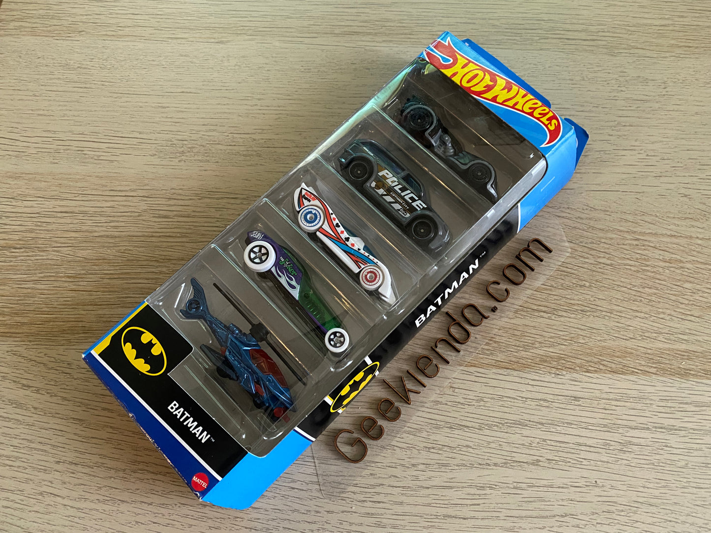 .Geekienda - Hotwheels Set 5 vehiculos básico batman  coleccion final 2023